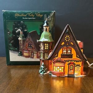 Heartland Valley Village Porcelain Lighted Bakery